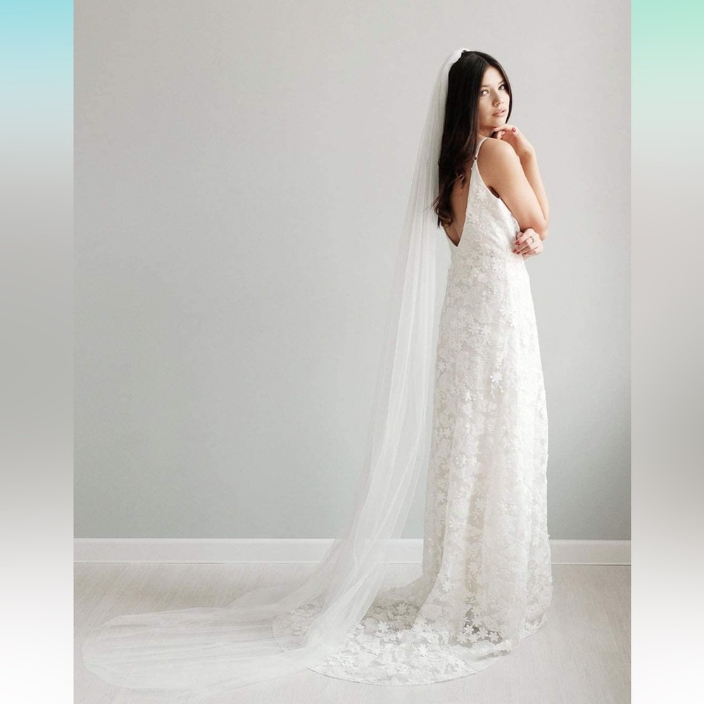 White cathedral veil